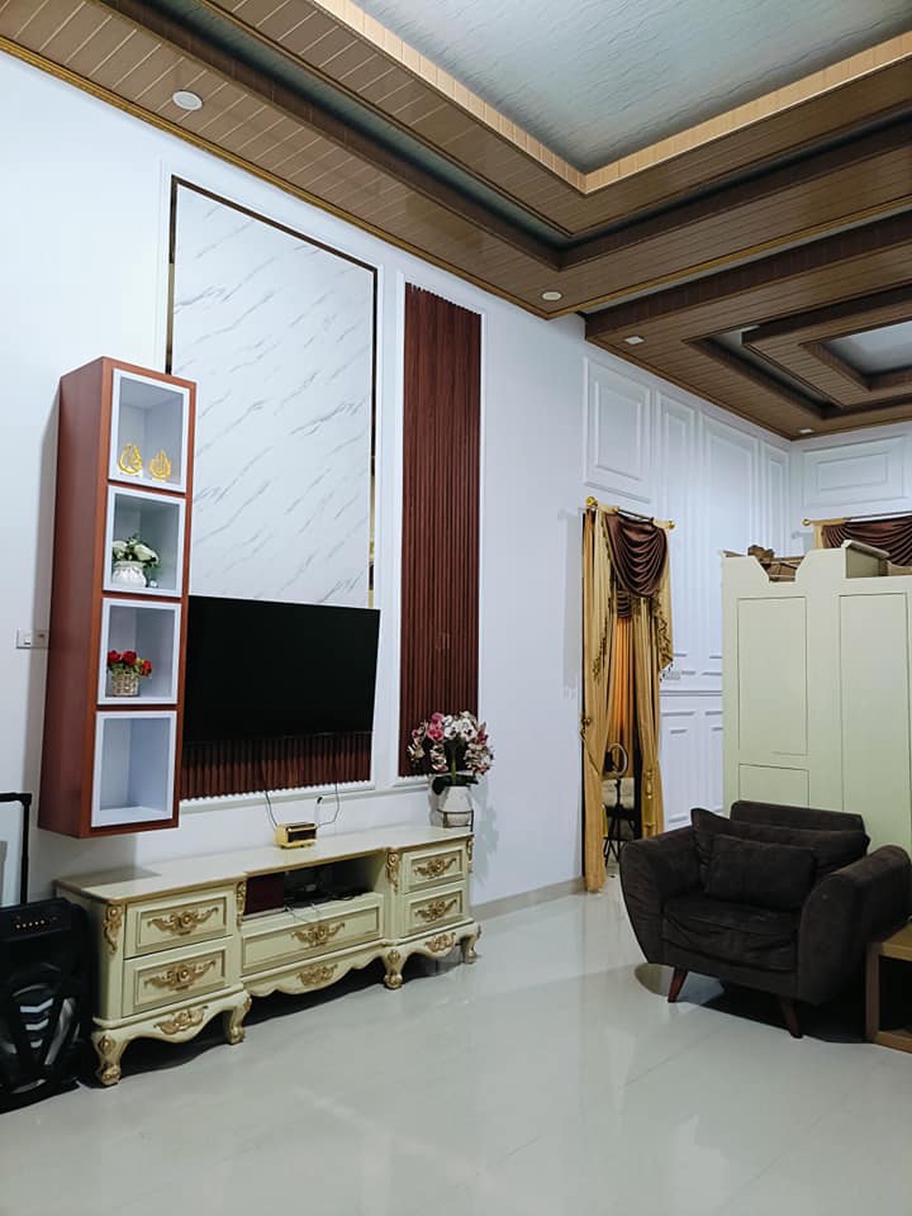 Rumah Mewah Jatimulyo Full Furnished