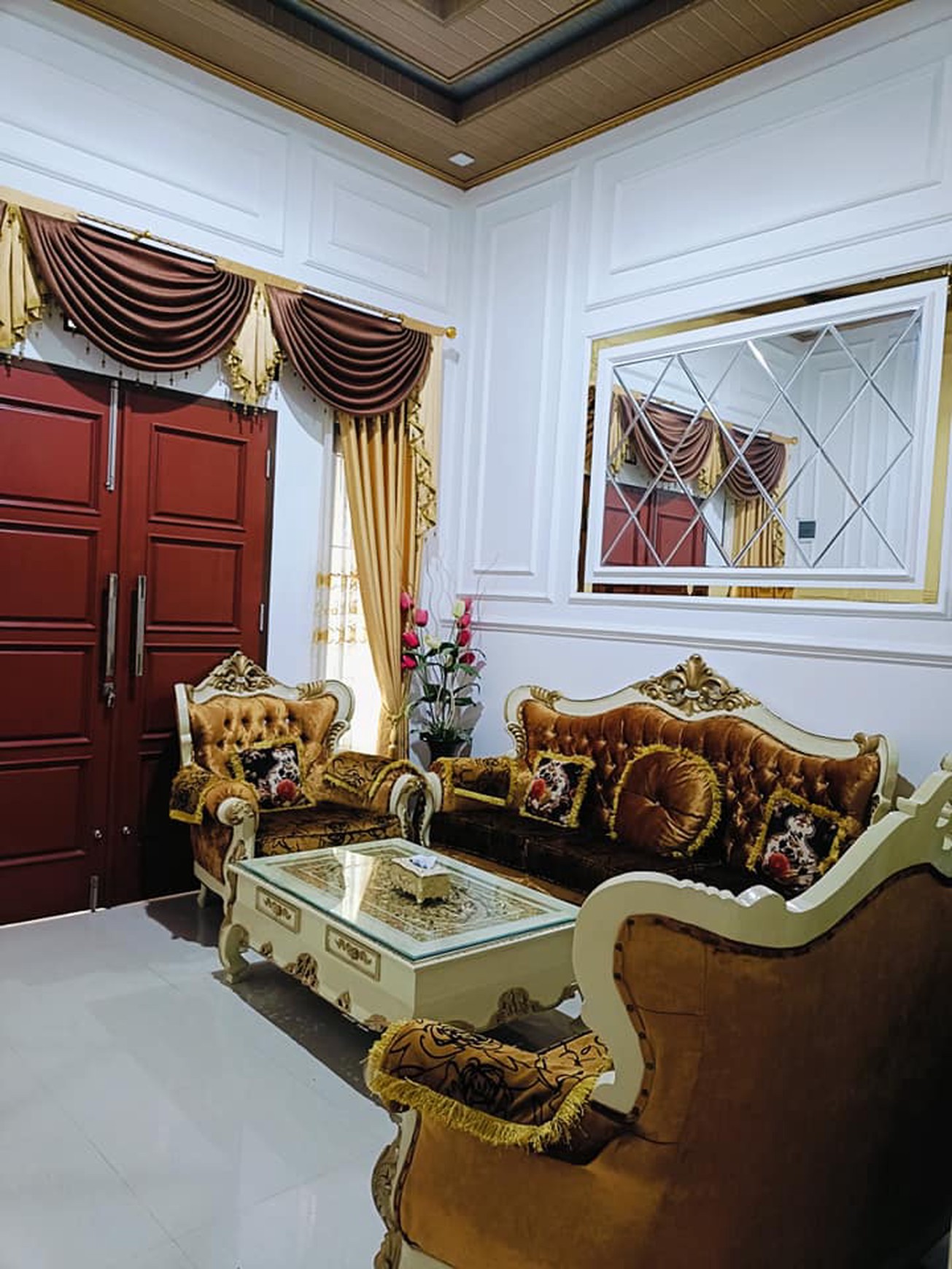 Rumah Mewah Jatimulyo Full Furnished