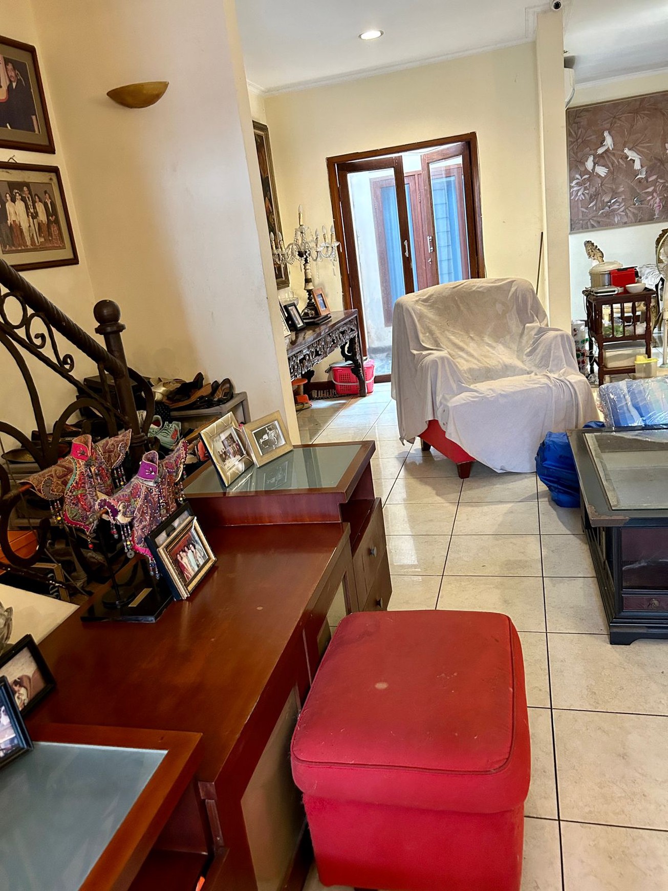 Rumah 2 Lantai Siap Huni dengan Hunian Nyaman dan Asri @Pondok Indah, Jakarta Selatan