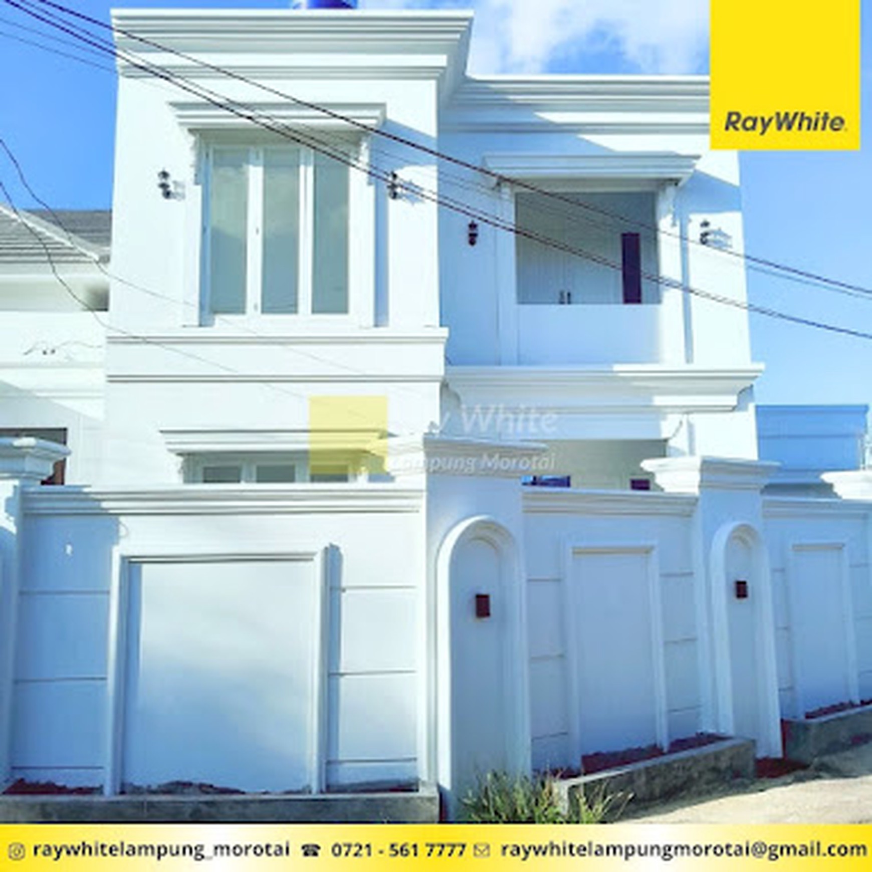 SALE/RENT Rumah Mewah Nuansa klasik modern Bonus kolam renang