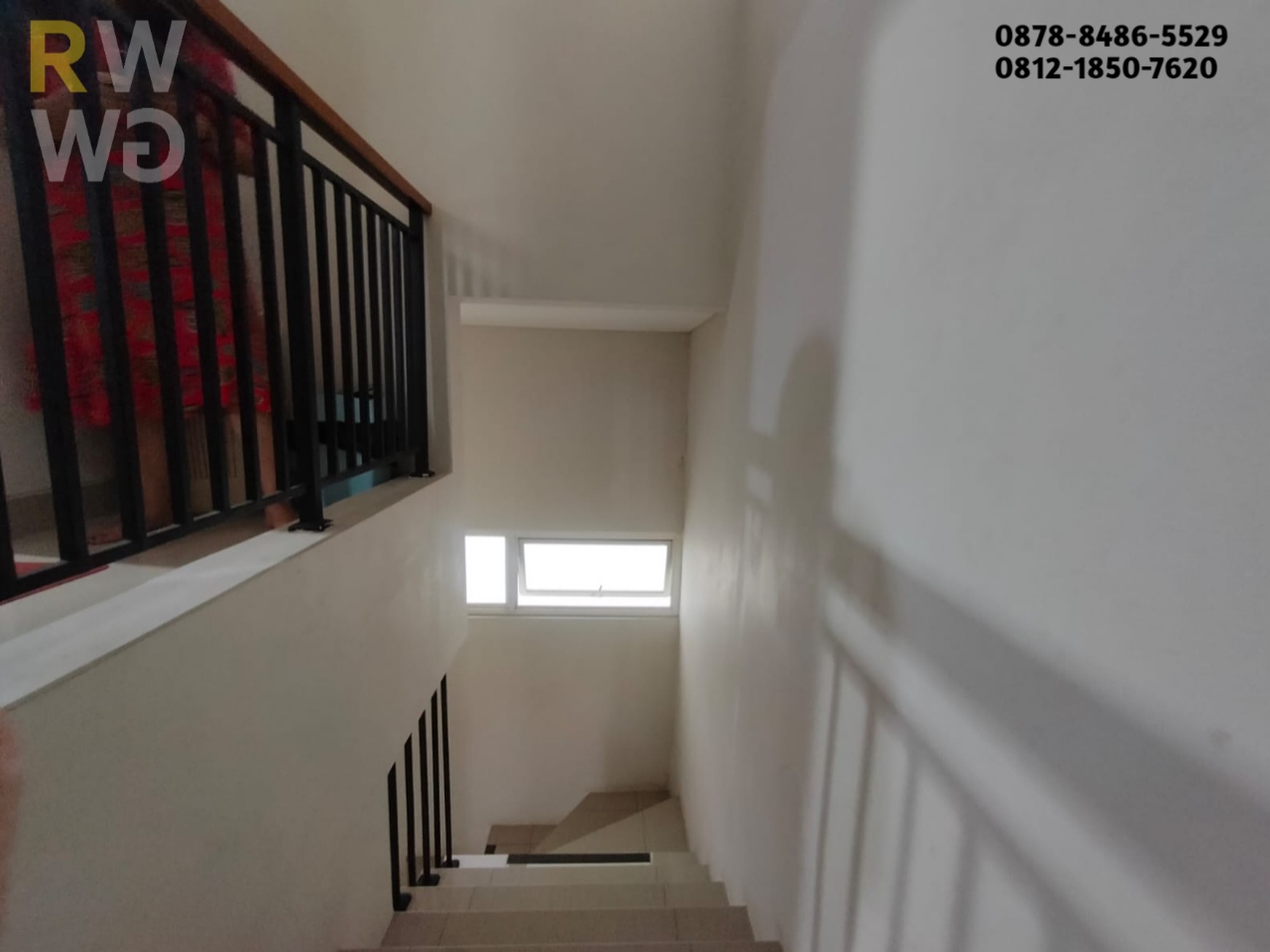 Rumah Dijual di Cluster La Monte Grand Wisata, Hunian Minimalis Dekat Mall Living World