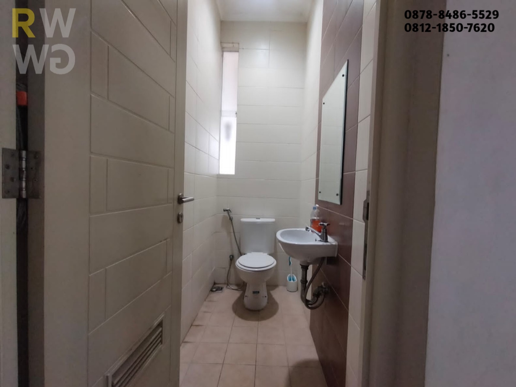 Rumah Dijual di Cluster La Monte Grand Wisata, Hunian Minimalis Dekat Mall Living World