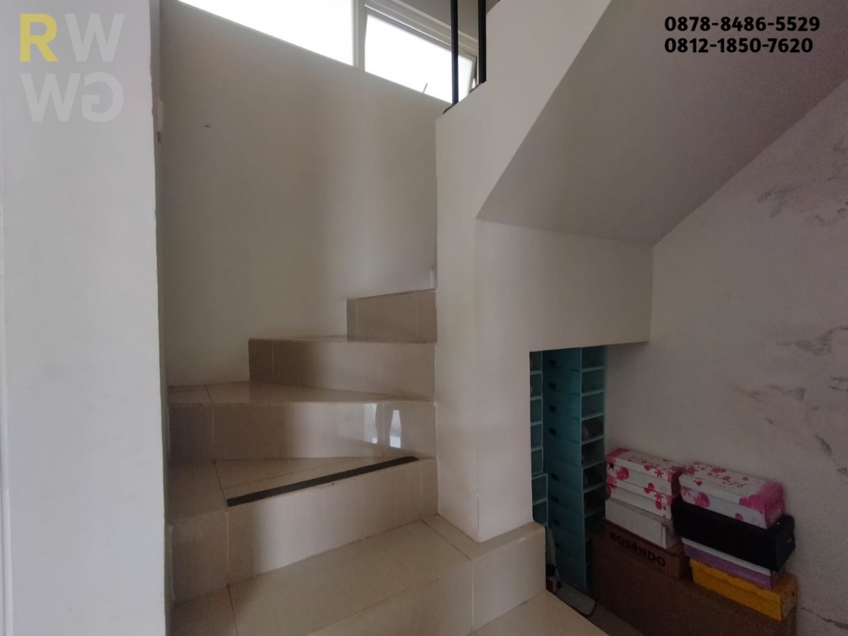 Rumah Dijual di Cluster La Monte Grand Wisata, Hunian Minimalis Dekat Mall Living World