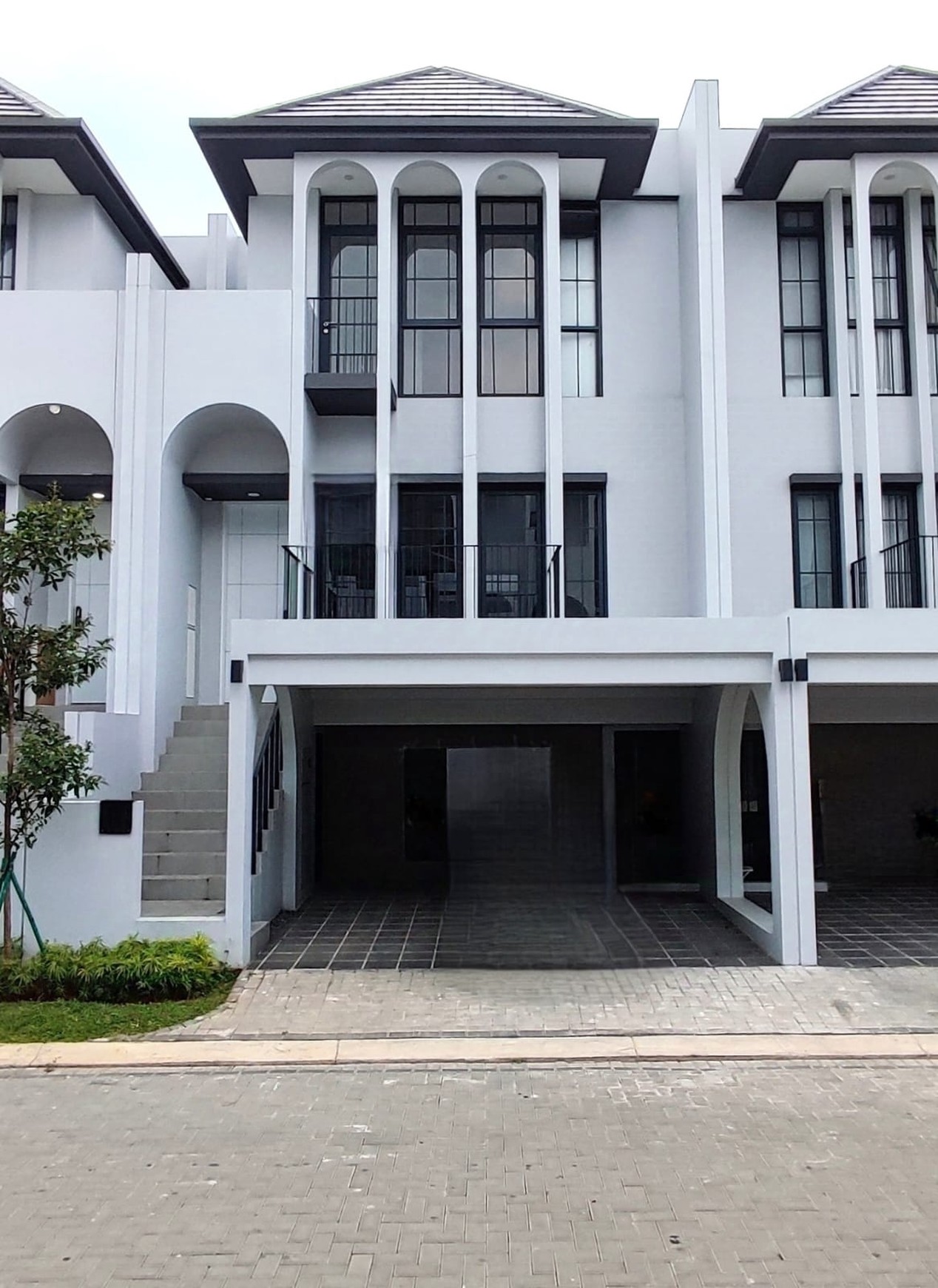Rumah mewah Greenwich Park Aether, BSD