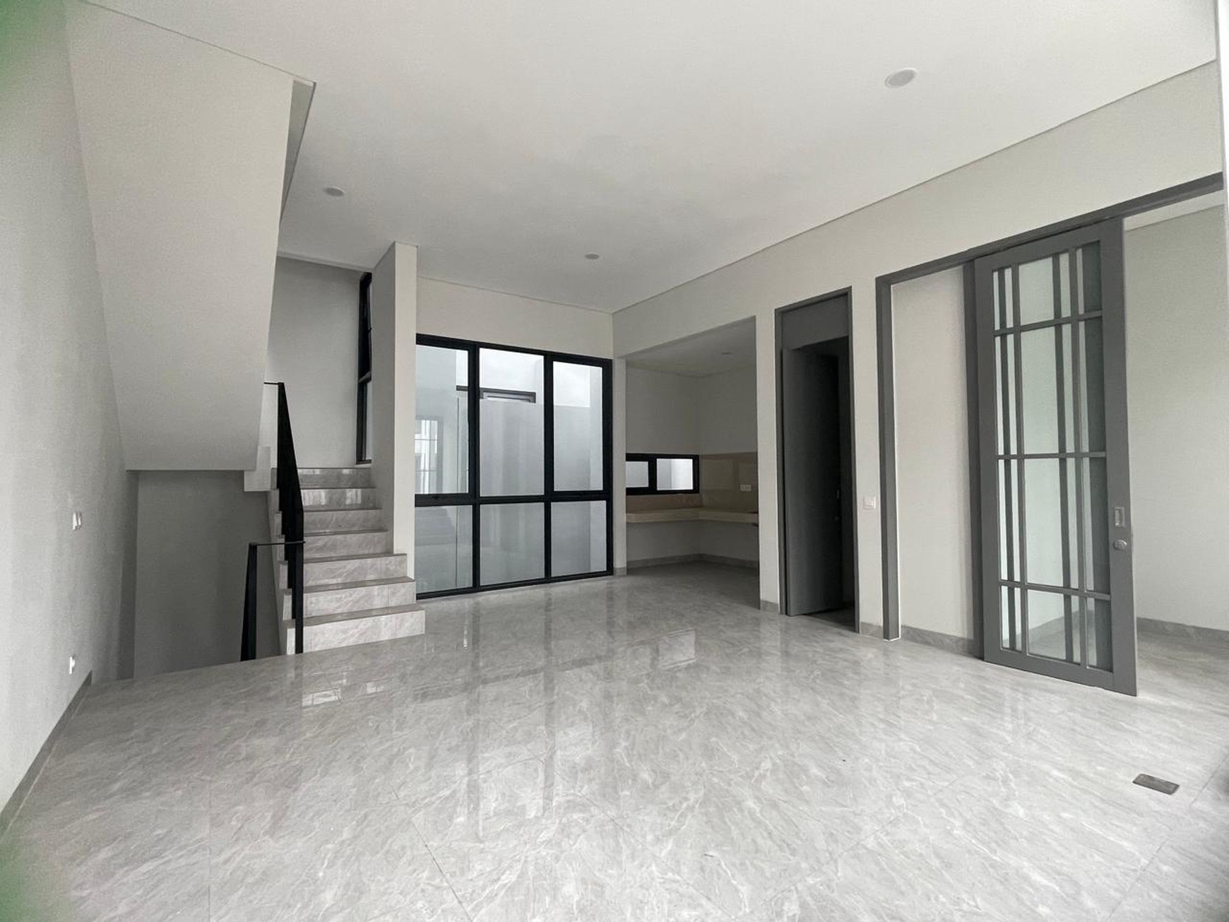 Rumah mewah Greenwich Park Aether, BSD