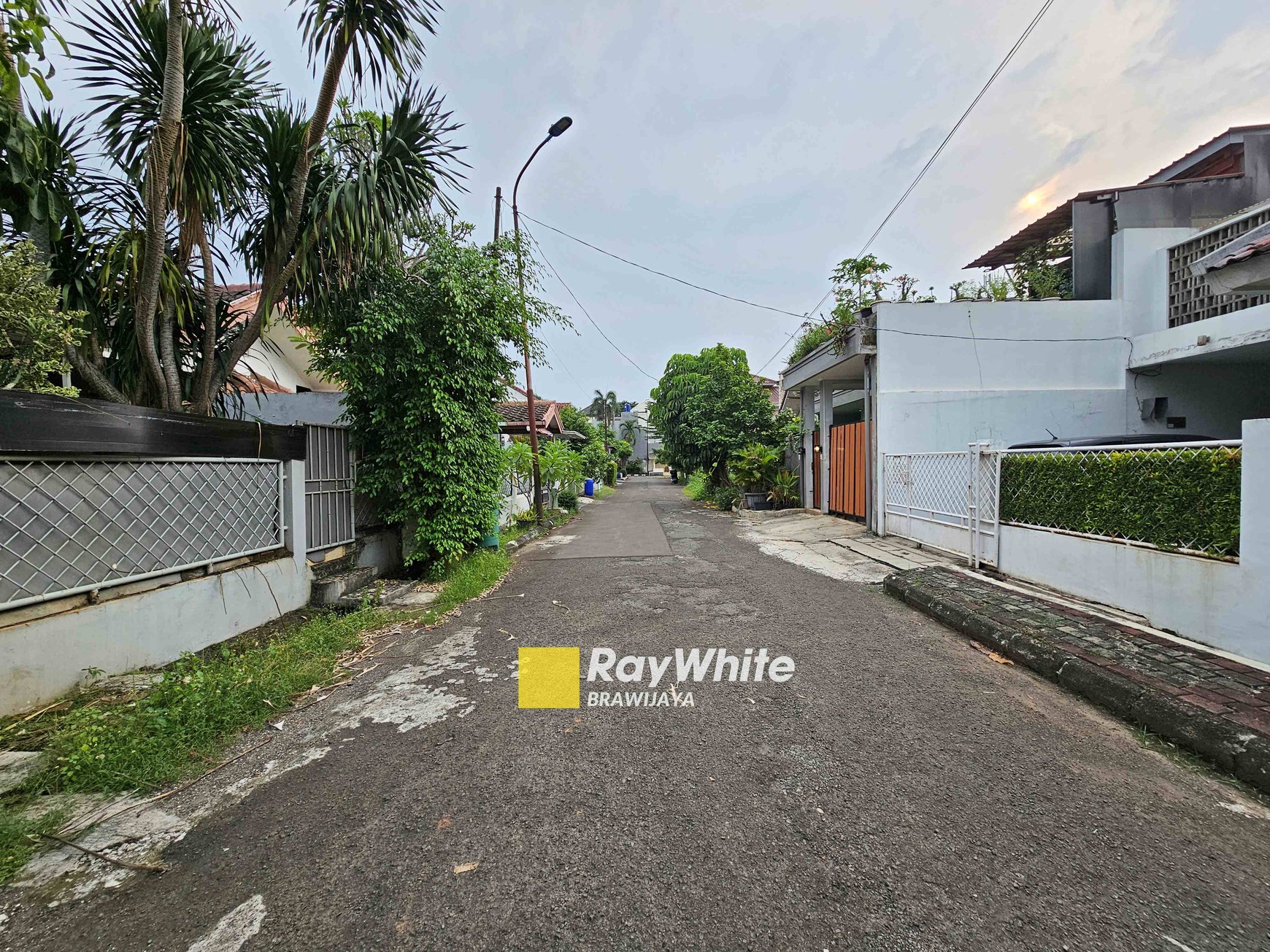 Dijual Cepat !! Rumah di Vila Delima, Lebak Bulus, Jaksel, dekat MRT Lebak Bulus