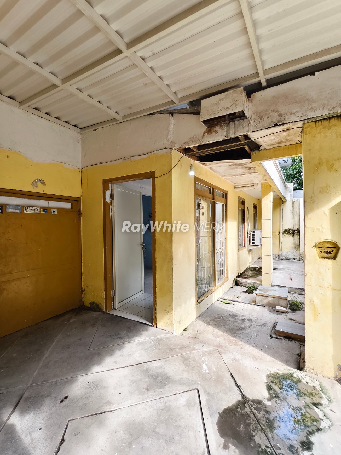 Rumah Tanah Luas 10x16 di Rungkut! Cocok Untuk Hunian atau Investasi