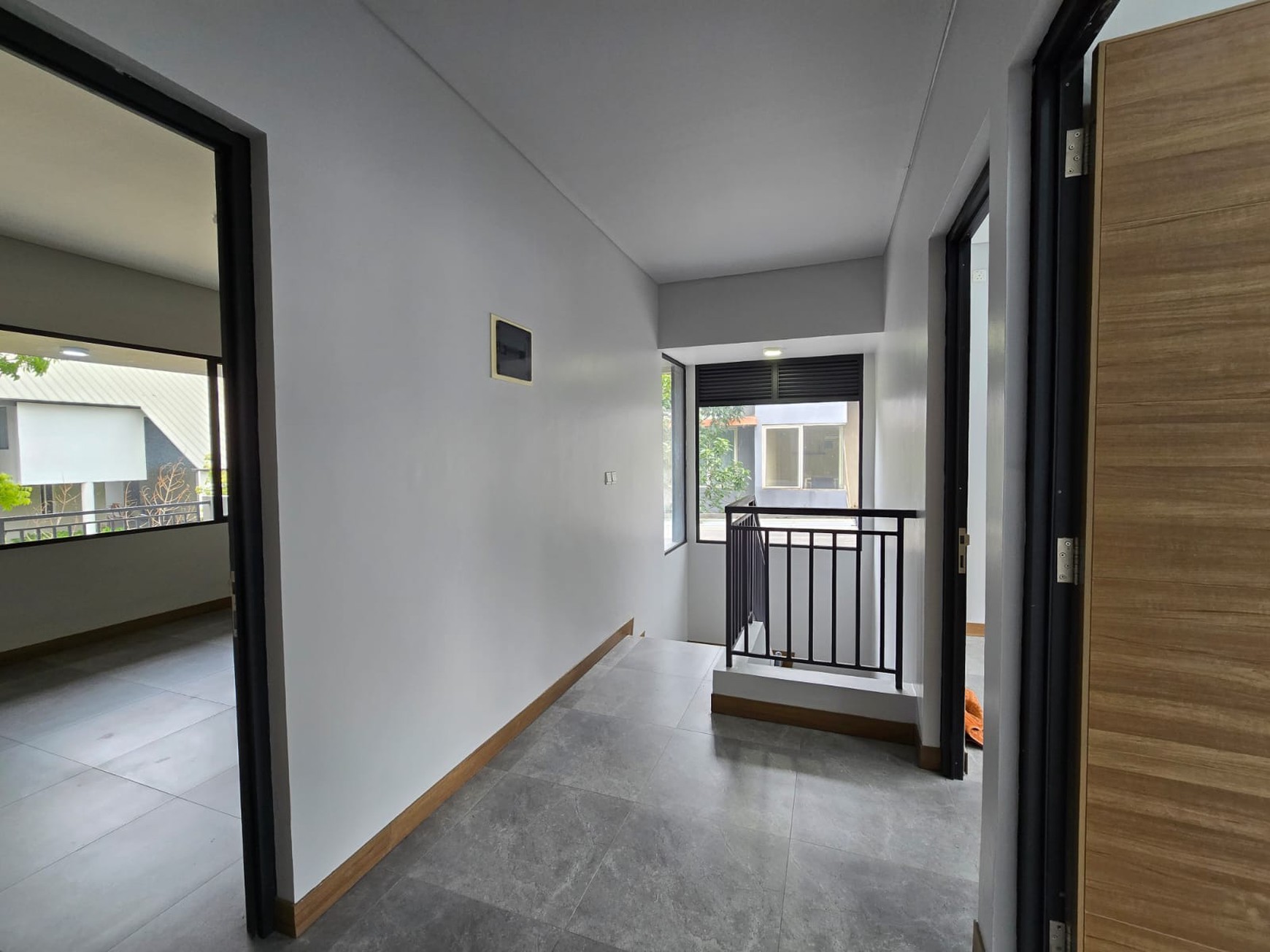 Rumah Bagus Siap Huni ada Kolam Renang di Jl Alpen Glarus Hilltop, Sentul, Bogor