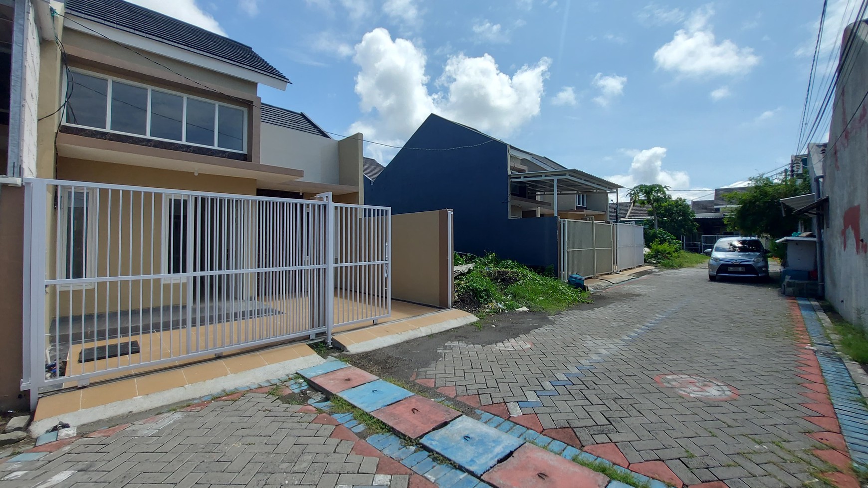 Dijual Rumah Baru Rungkut MERR Surabaya - Harga 575 Juta Dekat Fasilitas Umum