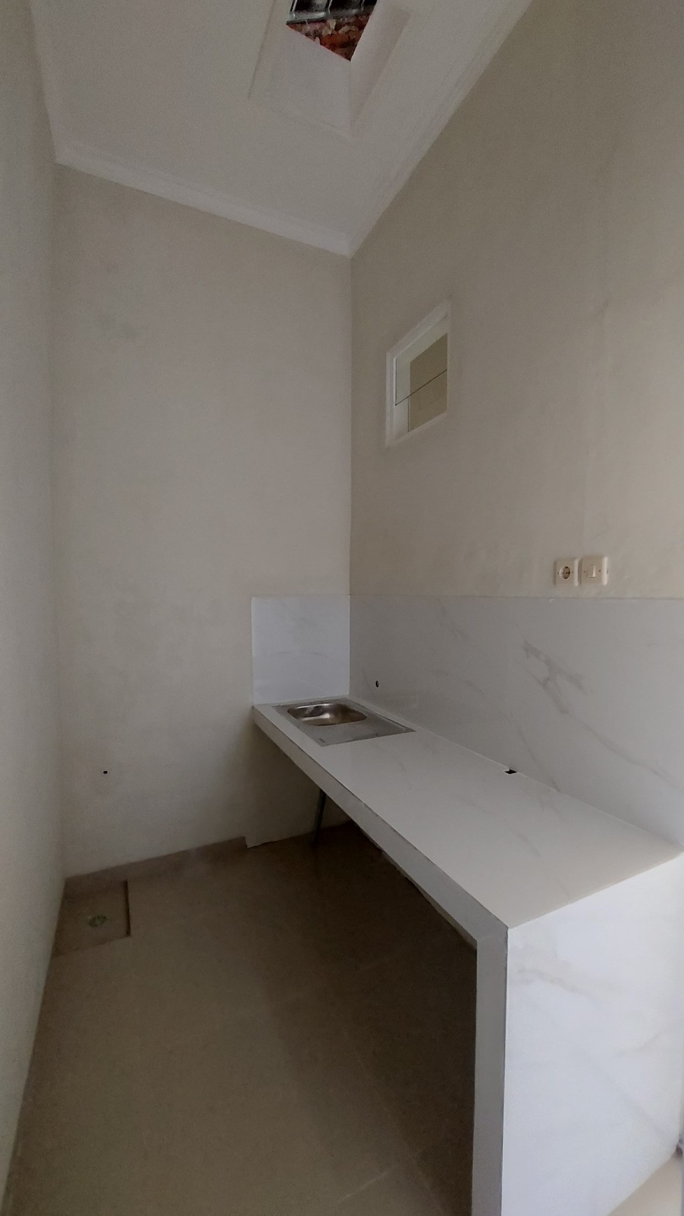 Dijual Rumah Baru Rungkut MERR Surabaya - Harga 575 Juta Dekat Fasilitas Umum