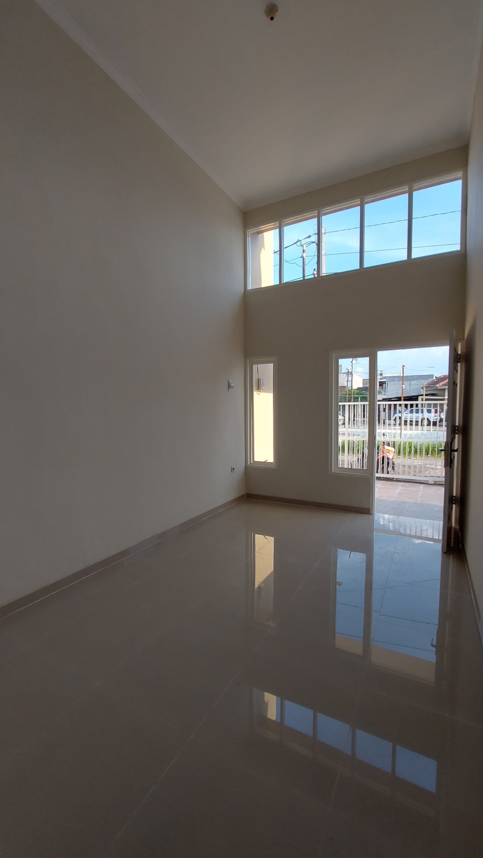 Rumah Dijual Rungkut MERR Surabaya Timur 575 Juta - Cocok untuk Keluarga Muda