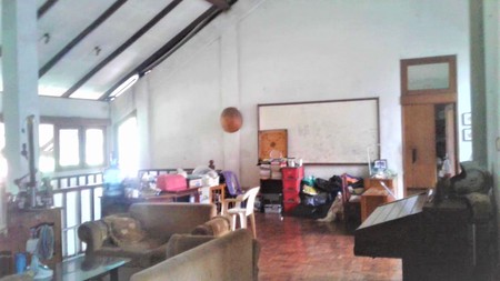 Rumah Strategis dengan Bangunan Kokoh @Bintaro Utara.