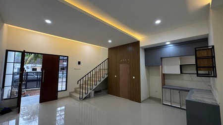 Rumah Baru,dijual cepat,dalam cluster di Graha Raya 