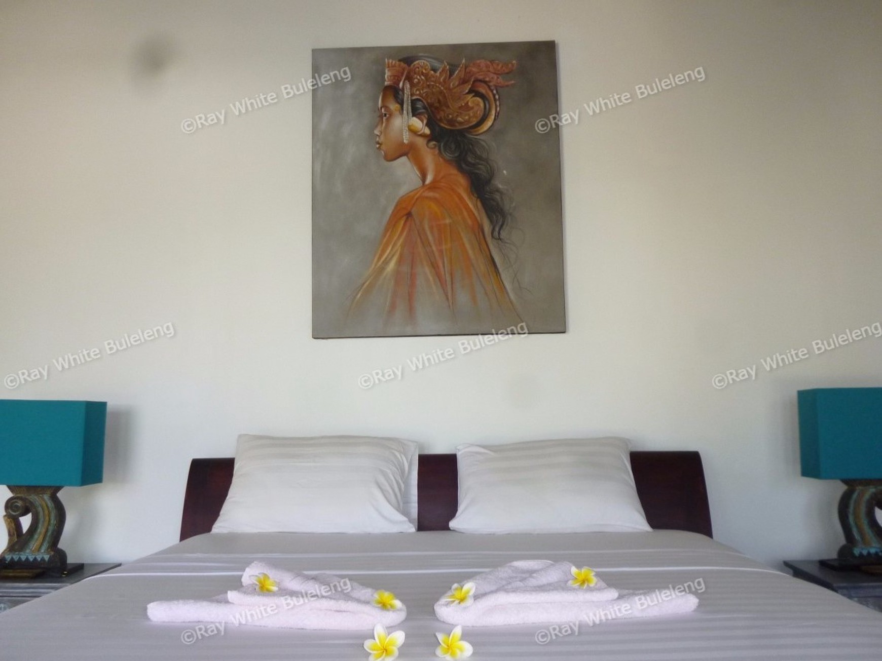 Ocean View Paradise Villa in Lovina - Serene Living on Expansive Land