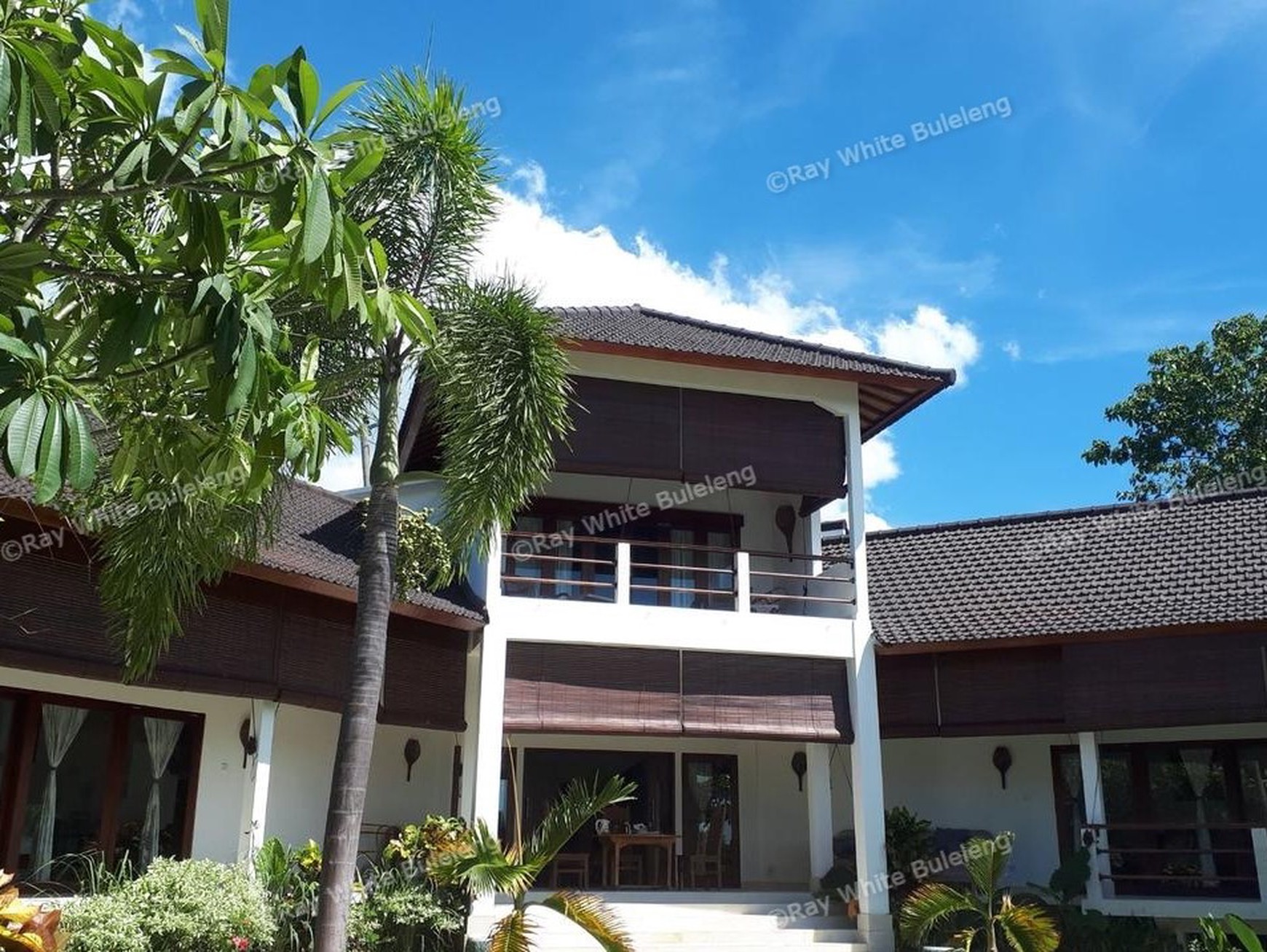 Ocean View Paradise Villa in Lovina - Serene Living on Expansive Land