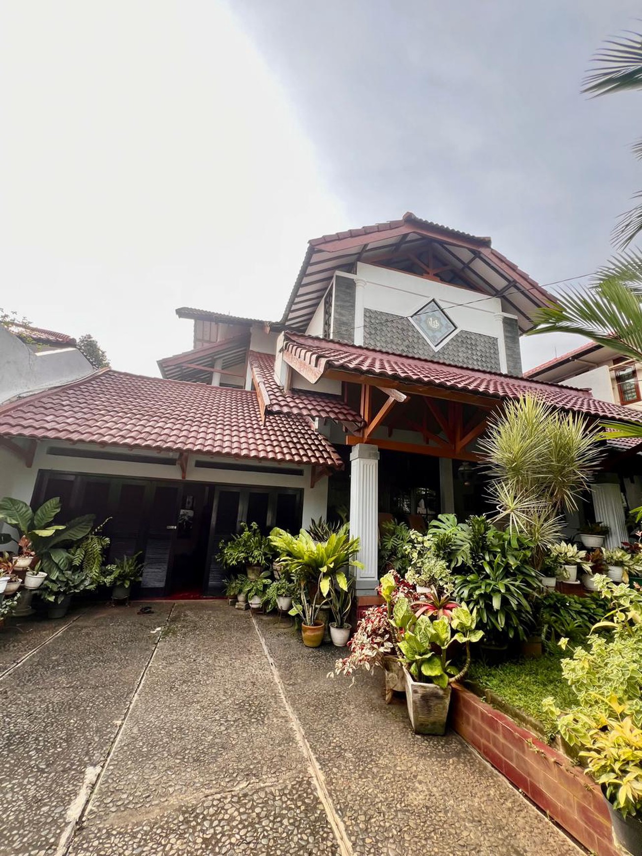 Rumah Bagus Di Jl YRS Veteran Bintaro Jakarta Selatan