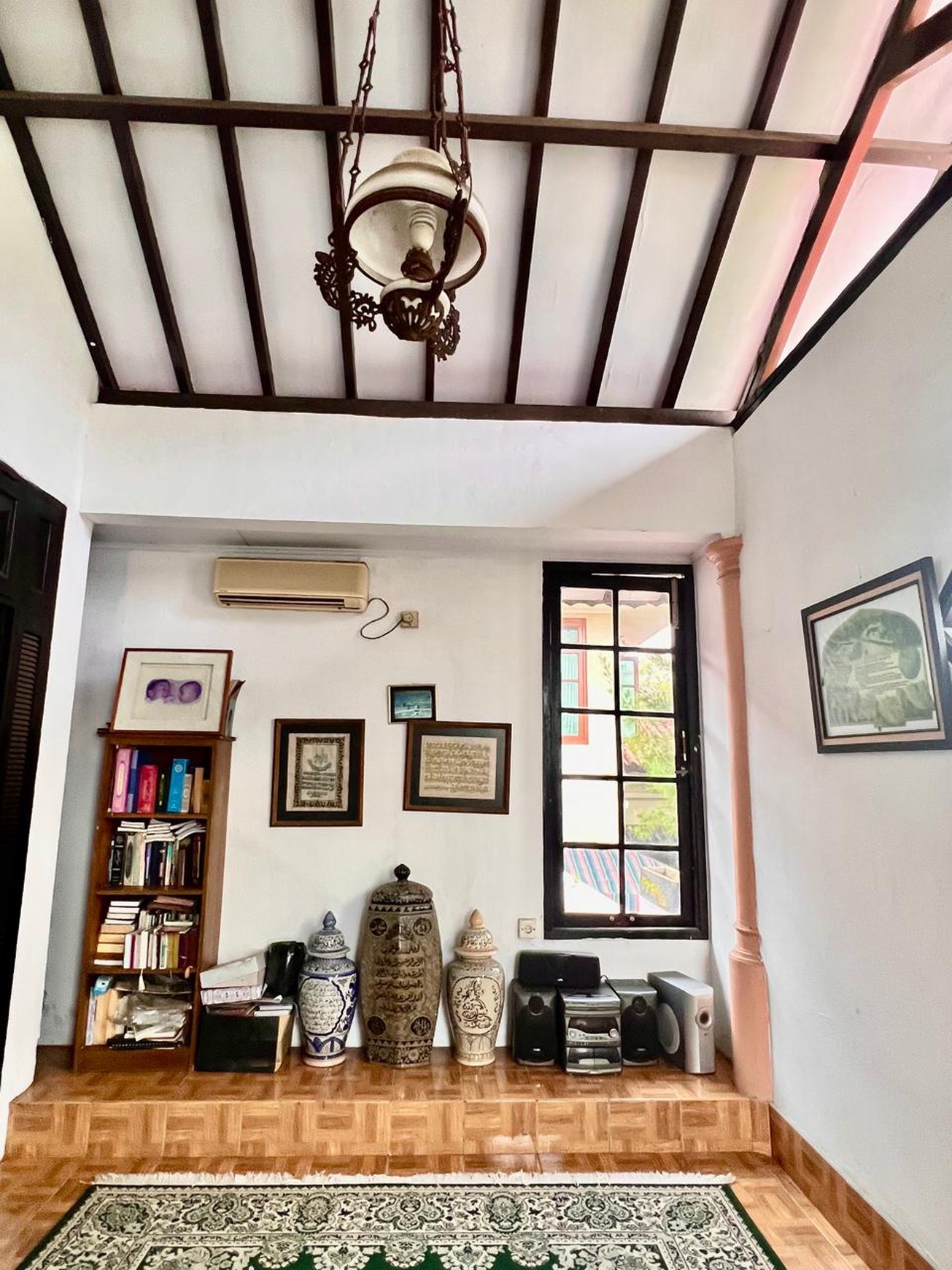 Rumah Bagus Di Jl YRS Veteran Bintaro Jakarta Selatan