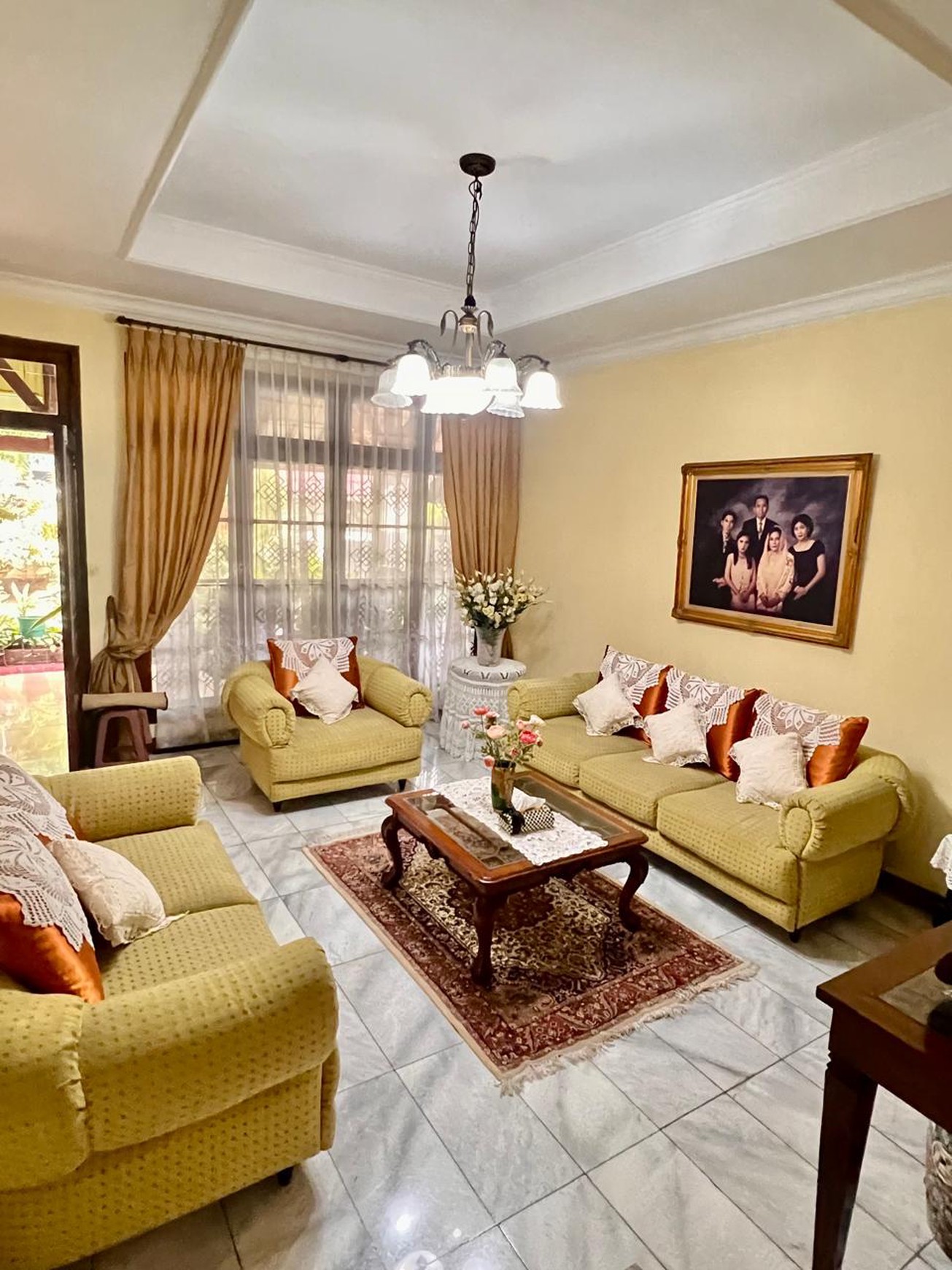 Rumah Bagus Di Jl YRS Veteran Bintaro Jakarta Selatan