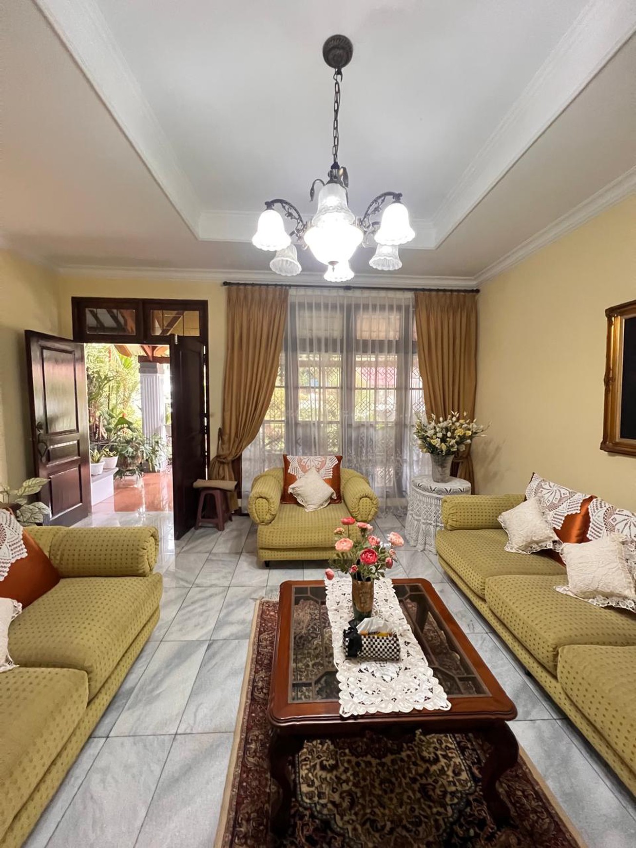Rumah Bagus Di Jl YRS Veteran Bintaro Jakarta Selatan