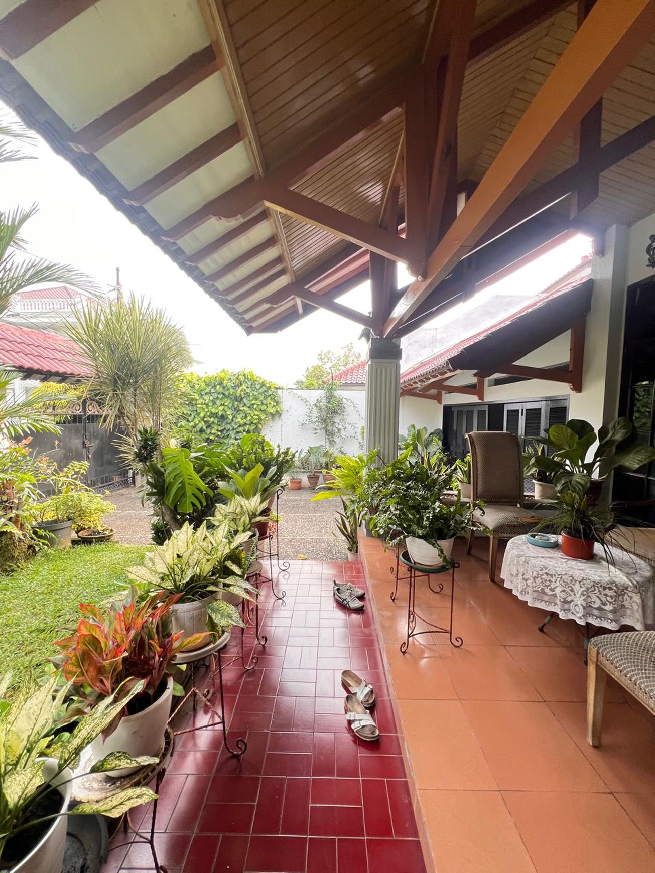 Rumah Bagus Di Jl YRS Veteran Bintaro Jakarta Selatan
