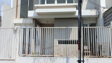 Dijual Cepat Rumah Murah 2 Lantai Di Karang Empat Surabaya