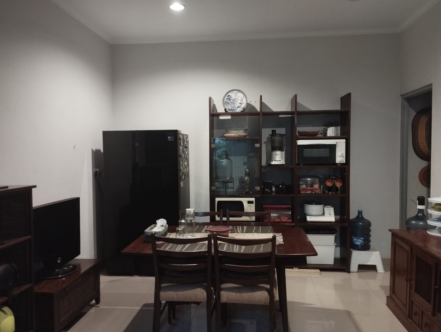 Rumah 2 Lantai Siap Huni dengan Hunian Nyaman dan Asri @Ciledug, Tangerang