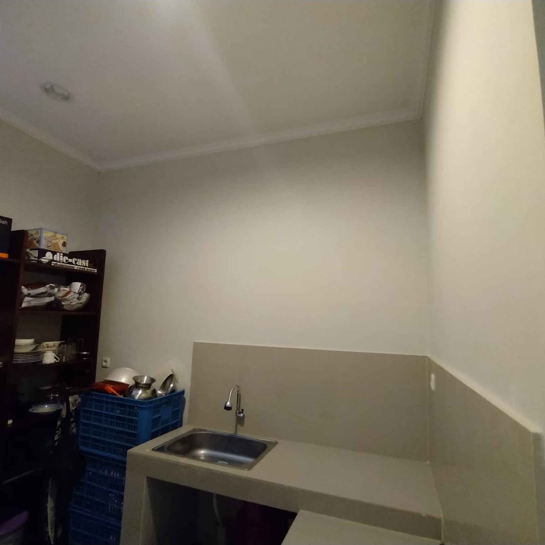Rumah 2 Lantai Siap Huni dengan Hunian Nyaman dan Asri @Ciledug, Tangerang