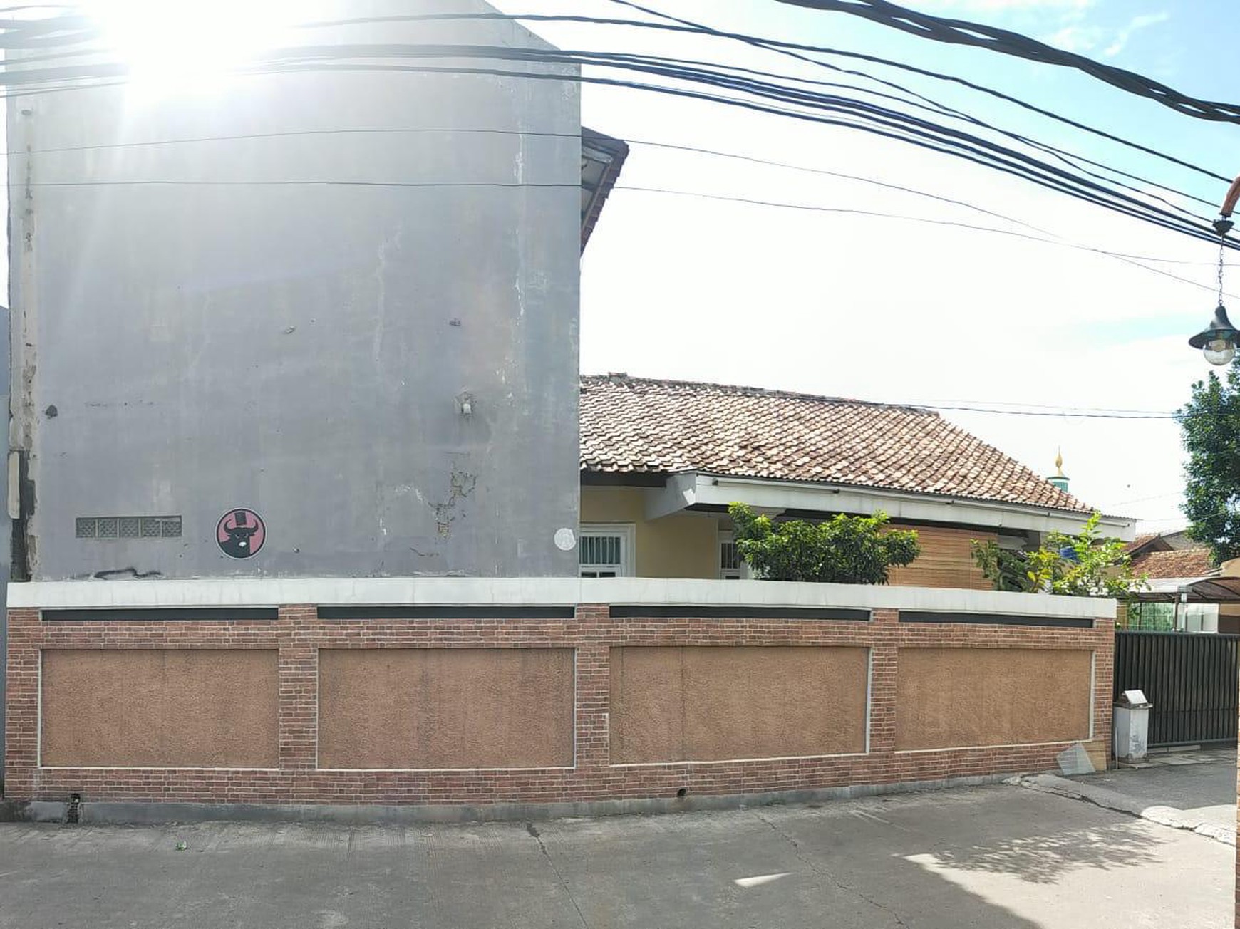 Di Jual Cepat rumah Tua siap huni 1 lantai Di cirendeu