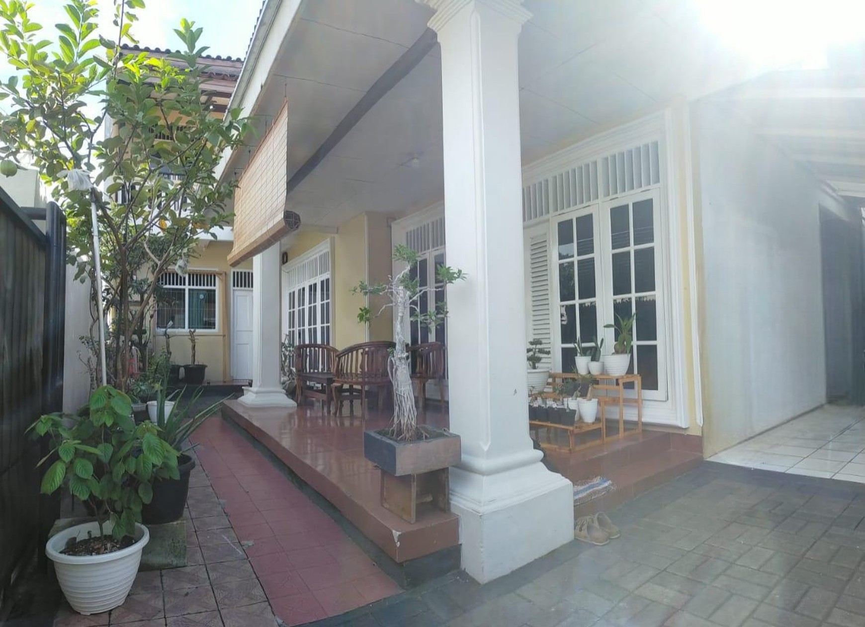 Di Jual Cepat rumah Tua siap huni 1 lantai Di cirendeu