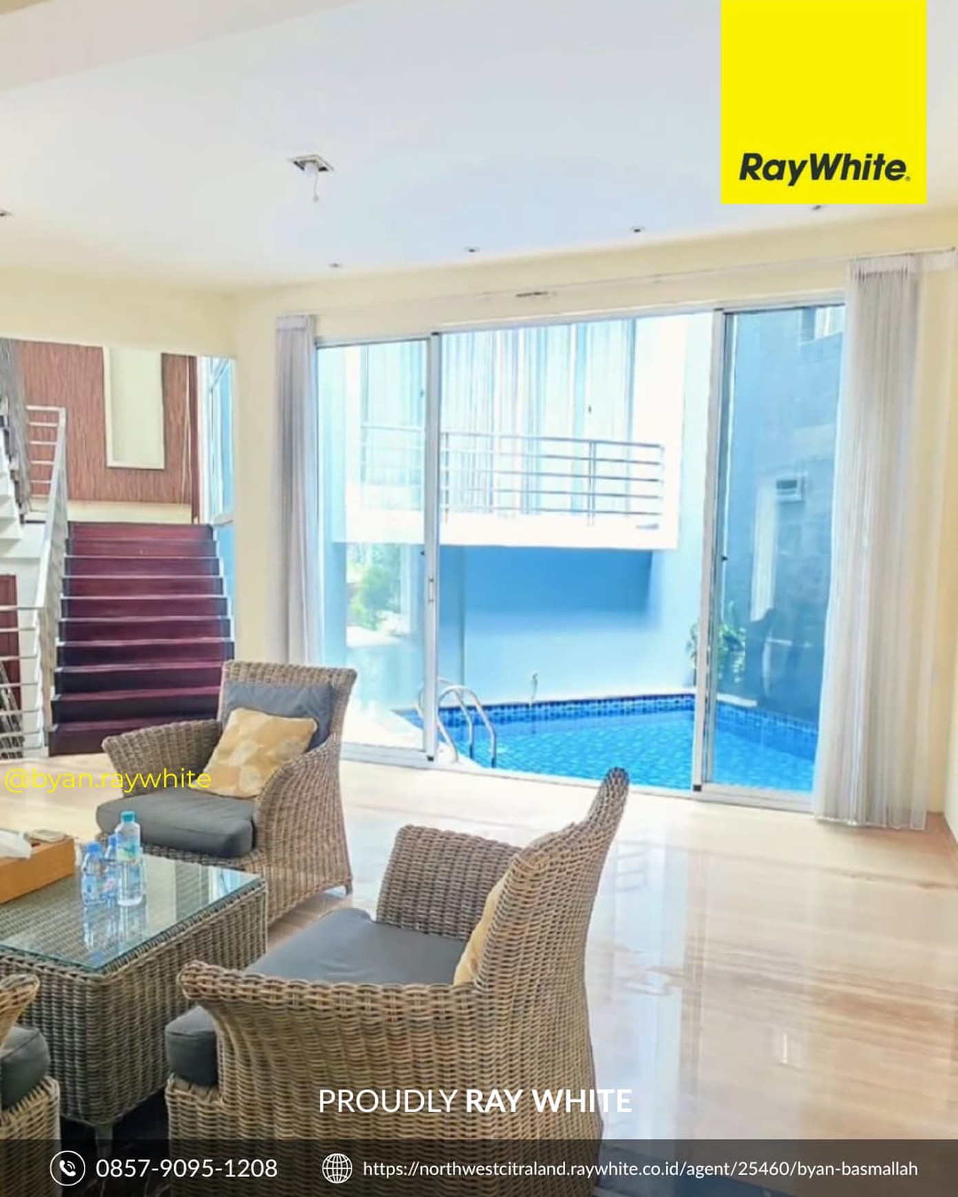 DISEWA RUMAH MEWAH PRIVATE SWIMMING POOL - PAKUWON INDAH