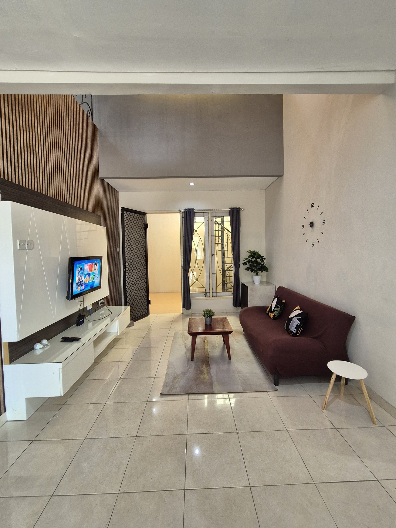 Disewakan Laguna Regency Full Furnish di Pakuwon City Surabaya Barat