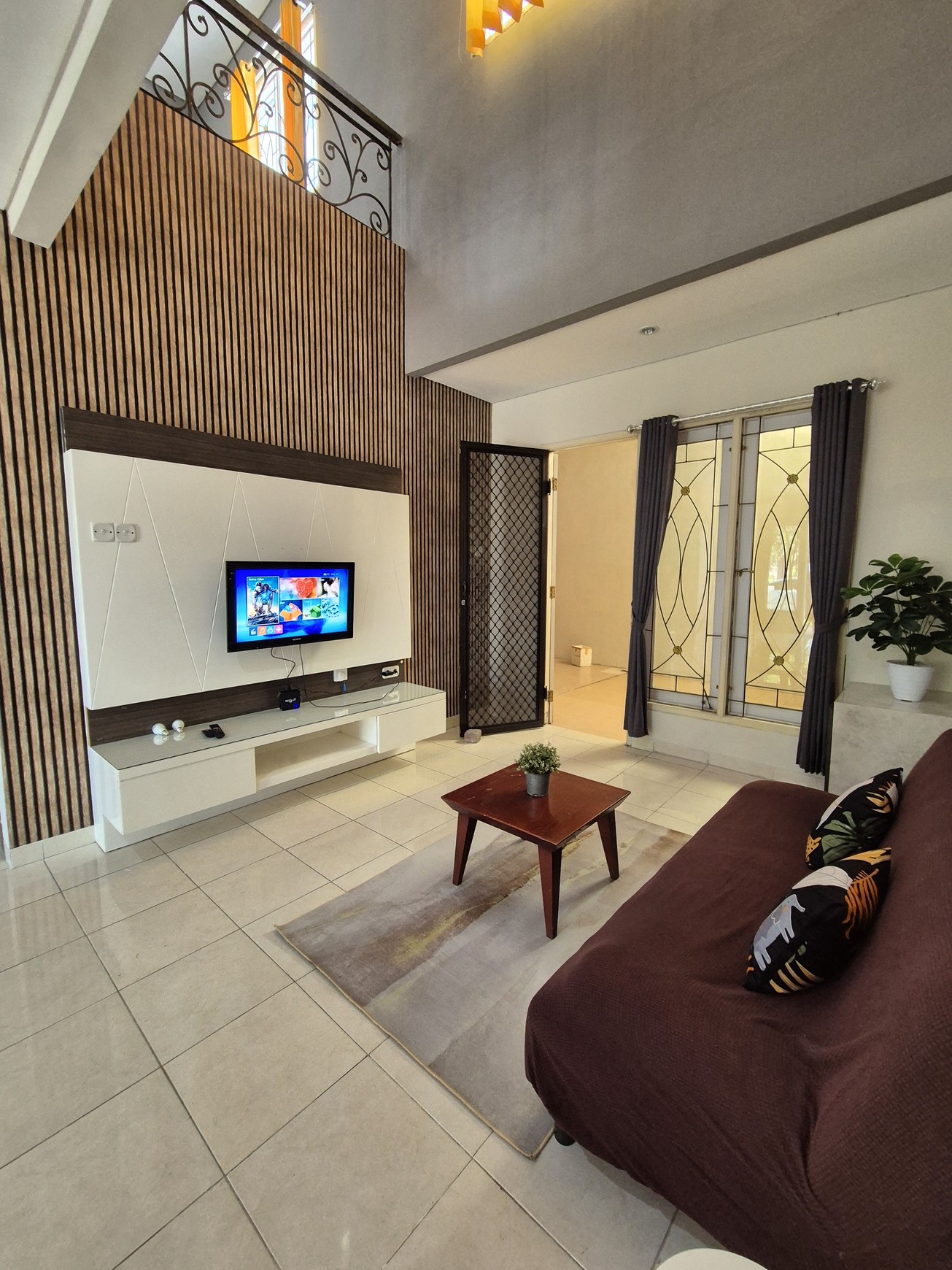 Disewakan Laguna Regency Full Furnish di Pakuwon City Surabaya Barat