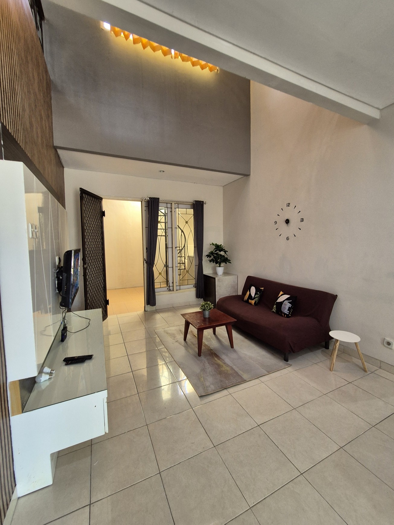 Disewakan Laguna Regency Full Furnish di Pakuwon City Surabaya Barat