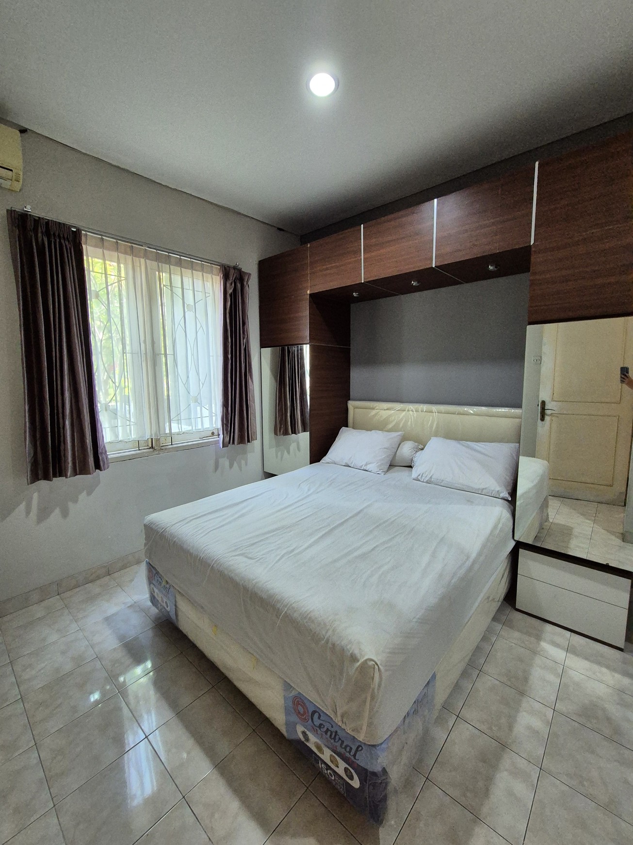 Disewakan Laguna Regency Full Furnish di Pakuwon City Surabaya Barat