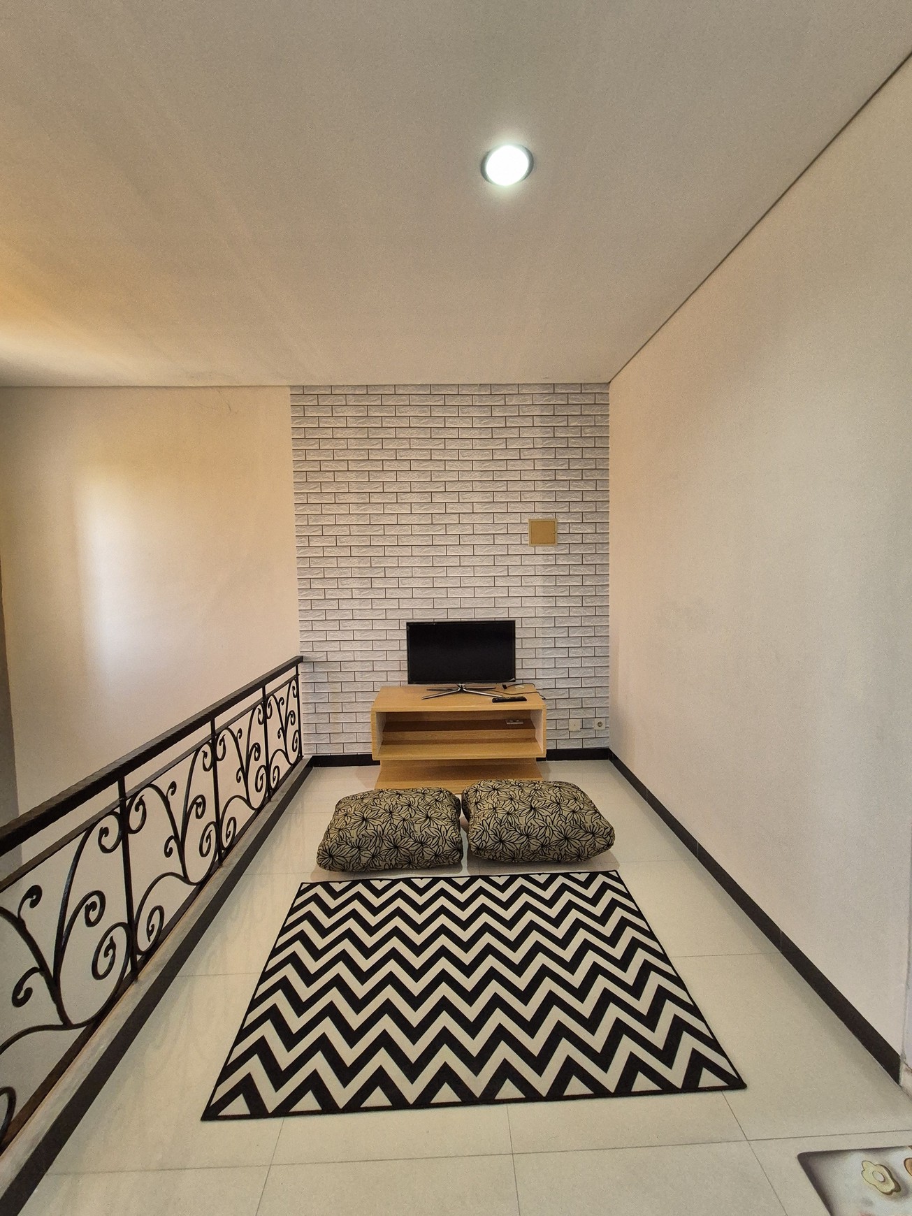 Disewakan Laguna Regency Full Furnish di Pakuwon City Surabaya Barat