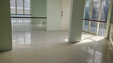 Disewakan Raya Eastwood Citraland Surabaya Barat