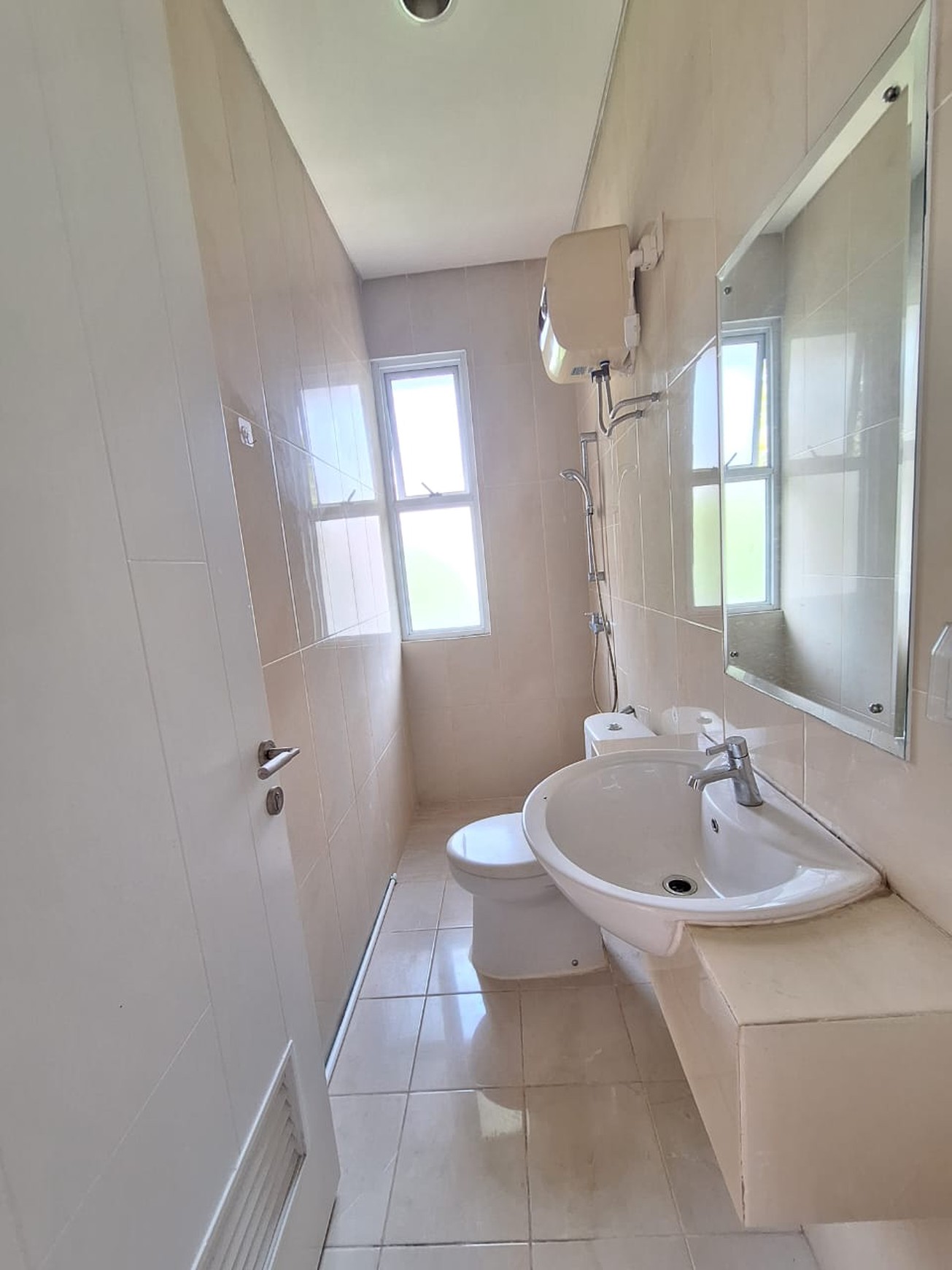 Rumah Bagus Di Hylands Green Wich BSD Tangerang Selatan