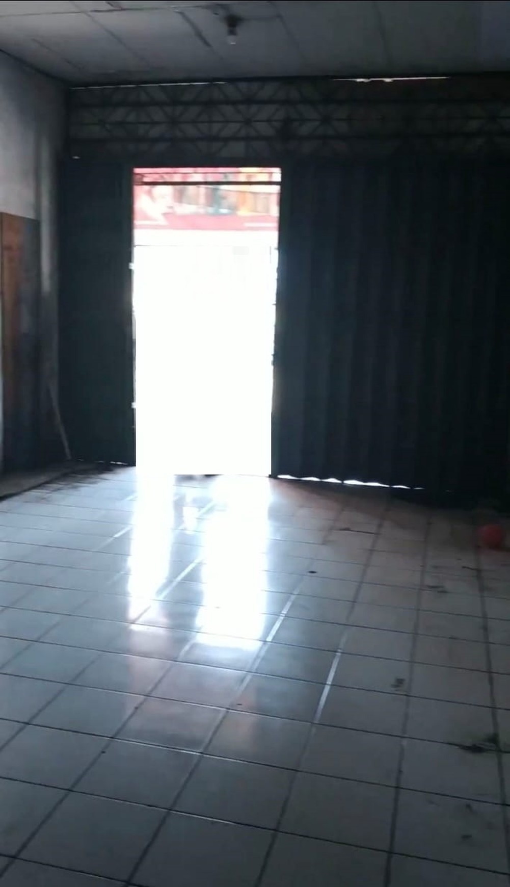 Ruko daerah commersil, cocok untuk usaha di Ciputat