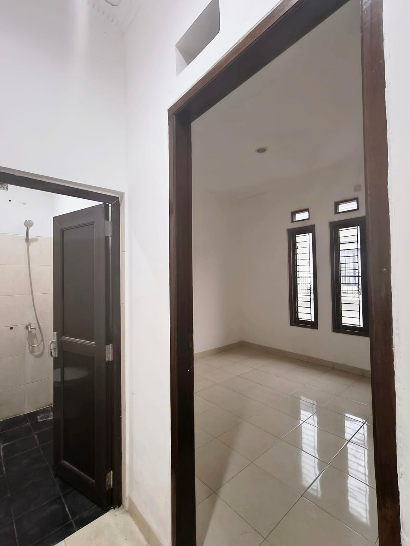 Rumah Bagus Di Jl Swadaya Pondok Aren Tangerang Selatan