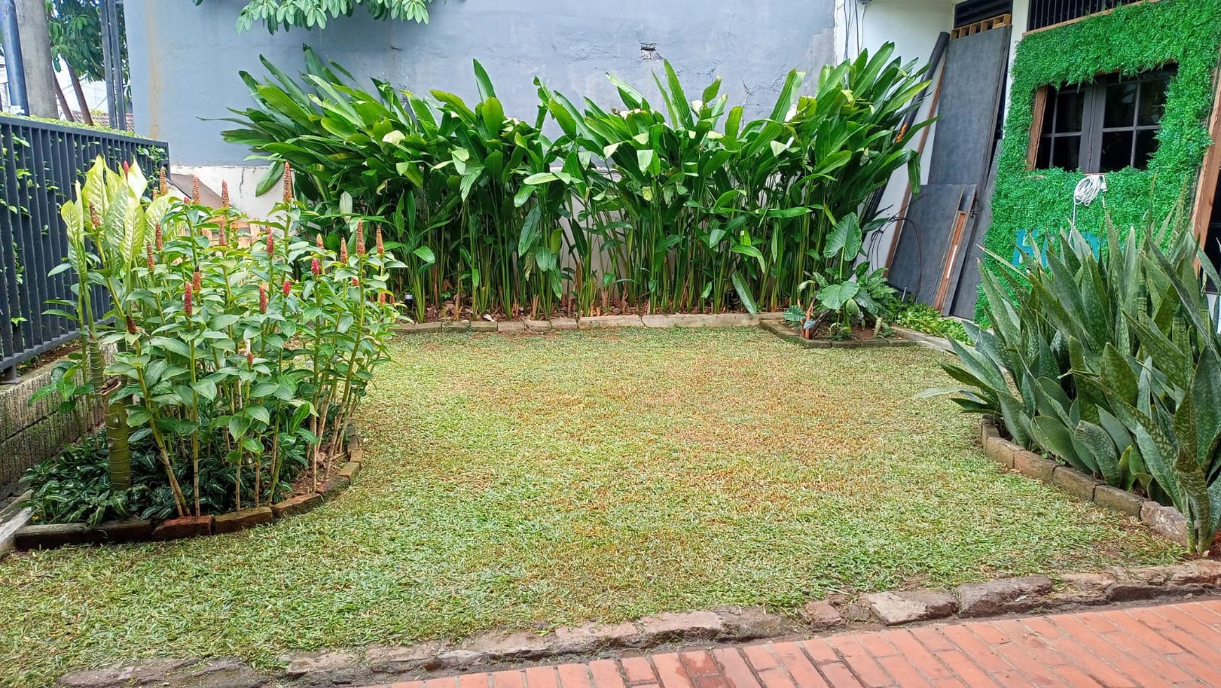 Rumah Bagus Di Jl Anggrek Lestari Indah Lebak Bulus Jakarta Selatan
