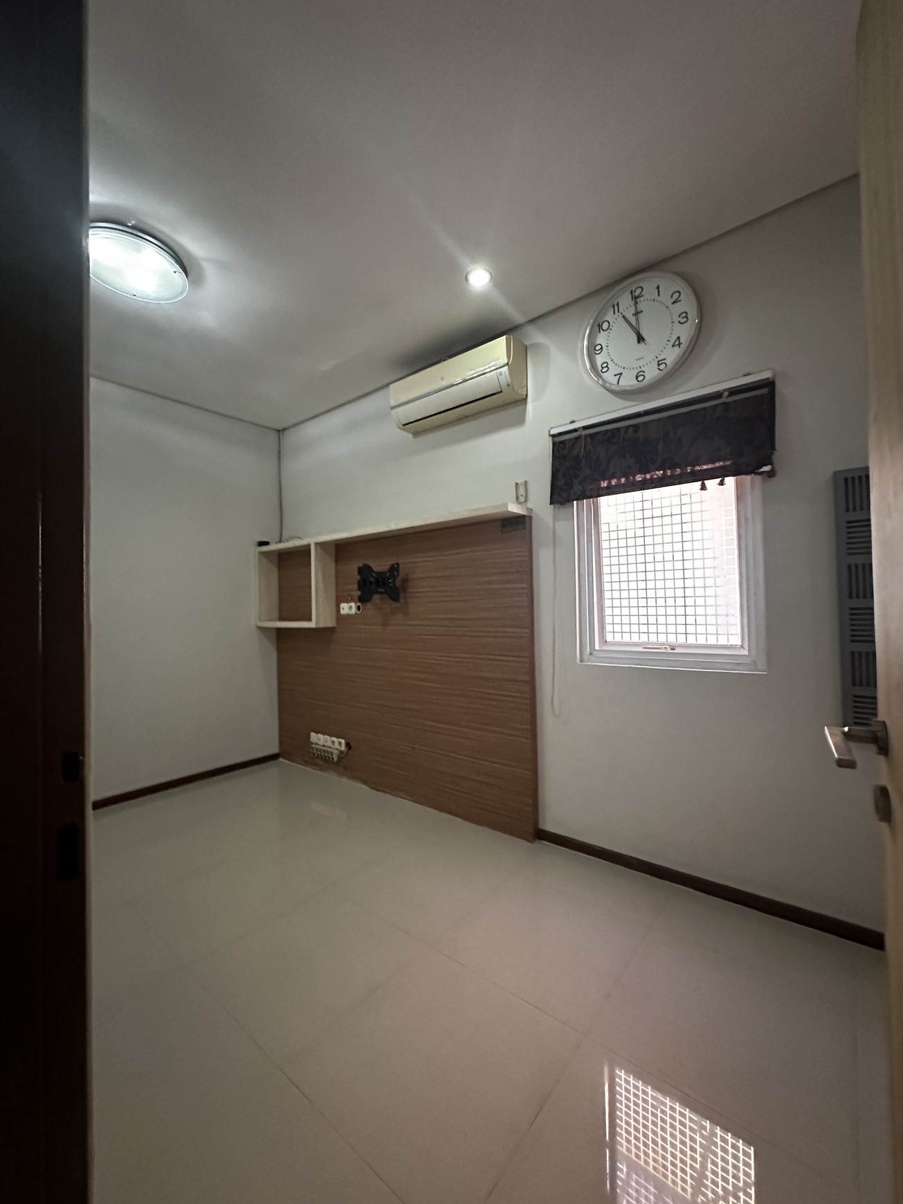 Rumah Bagus Di Palm Maissonette Ciputat Tangerang Selatan