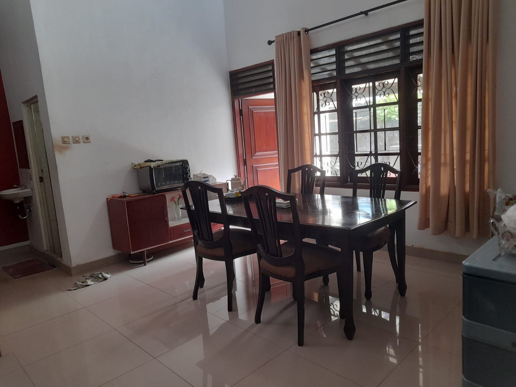 Rumah Siap Huni dengan Hunian Nyaman dan Asri di Cipulir, Jakarta Selatan