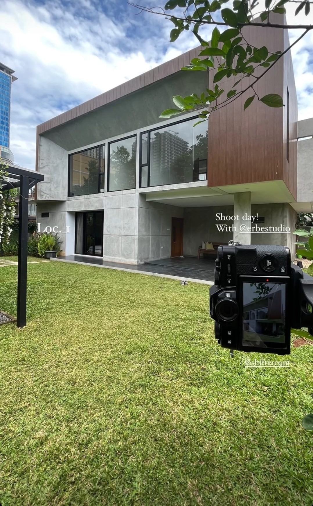 TURUN HARGA Rumah Cantik Kokoh 2 Lantai di Cibubur 