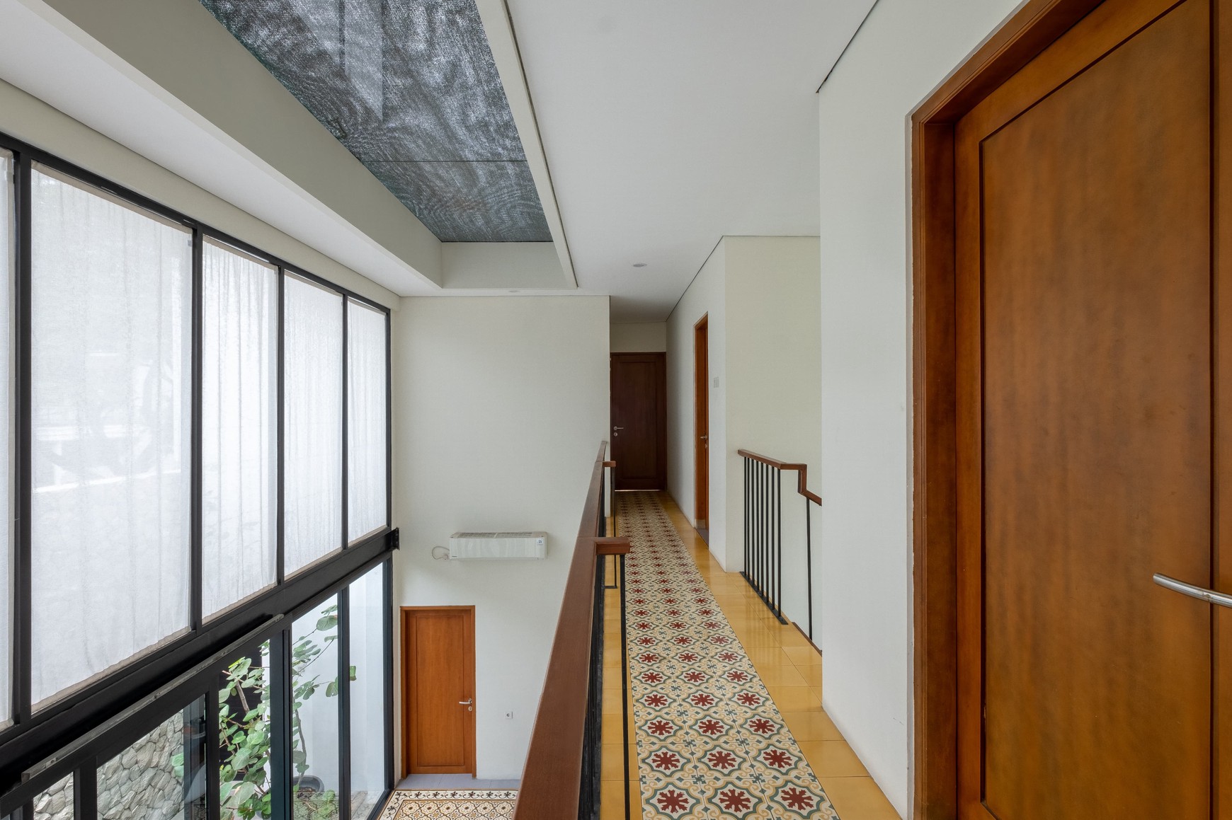 TURUN HARGA Rumah Cantik Kokoh 2 Lantai di Cibubur 