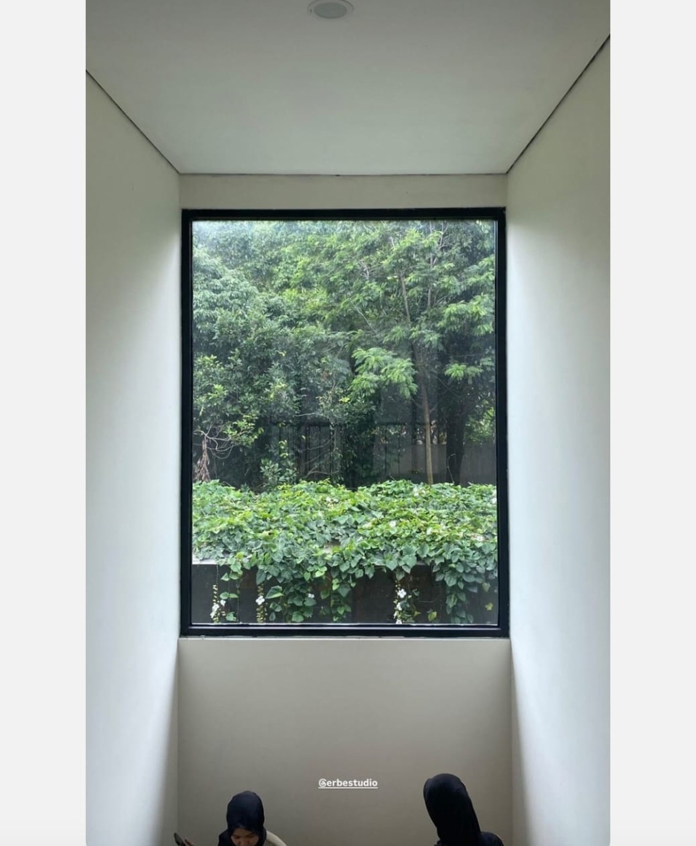 TURUN HARGA Rumah Cantik Kokoh 2 Lantai di Cibubur 