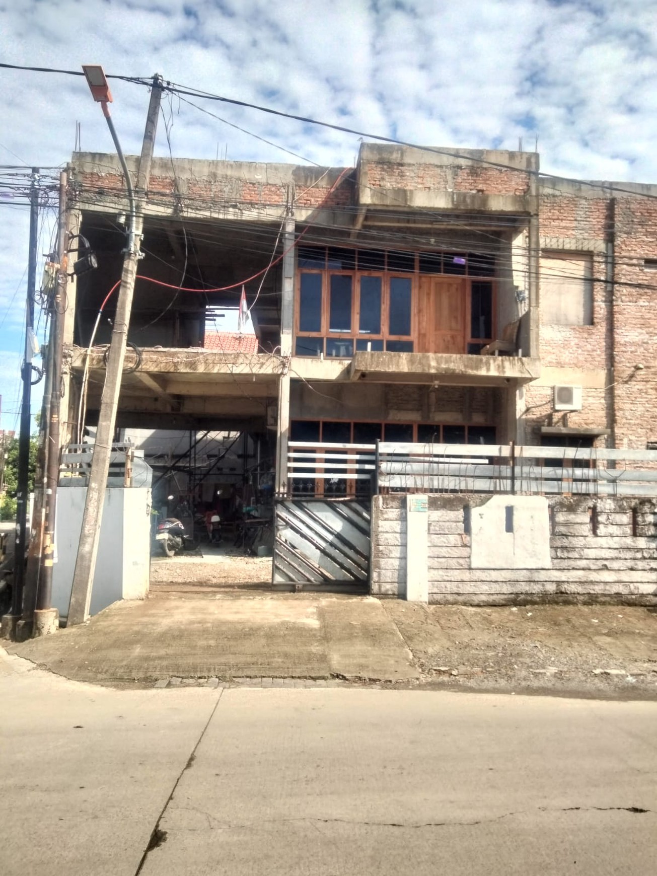 Rumah 2 Lantai di Lumbu Barat Raya Bekasi 