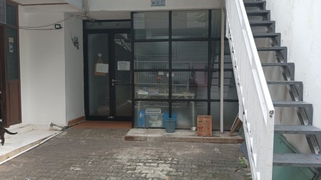 Rumah 2 Lantai LT 70 m2 an di Tebet