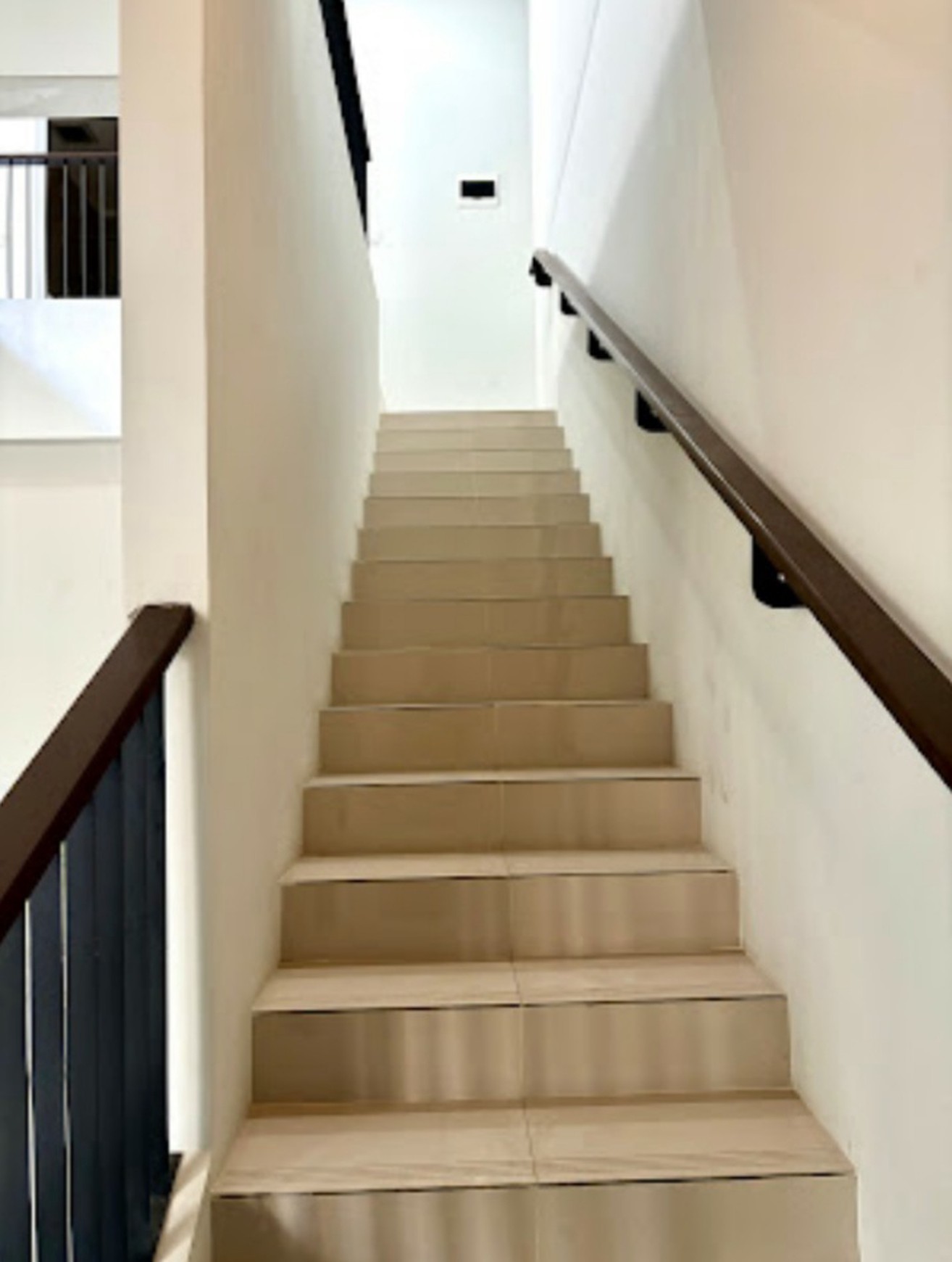 Rumah Bagus Di Discovery Amore Bintaro Sektor 9