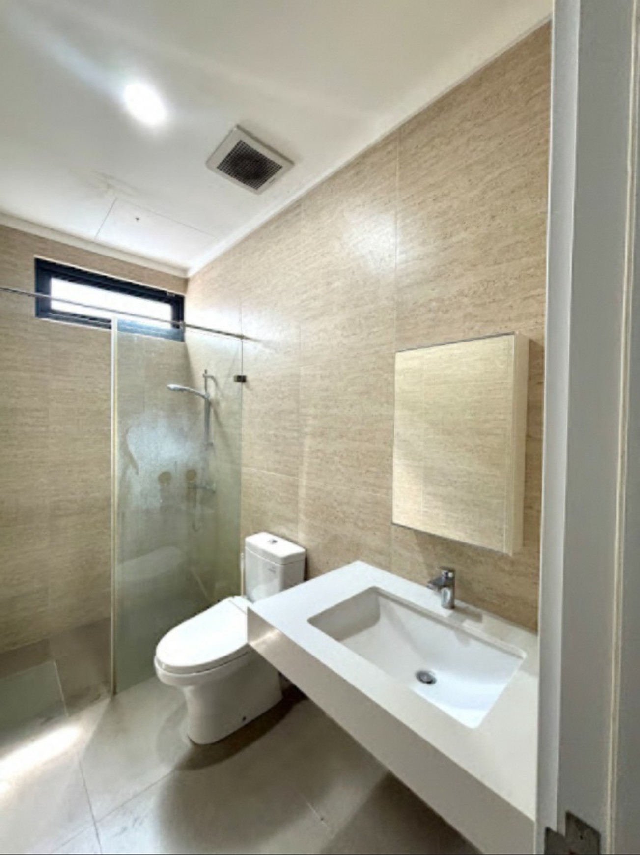 Rumah Bagus Di Discovery Amore Bintaro Sektor 9