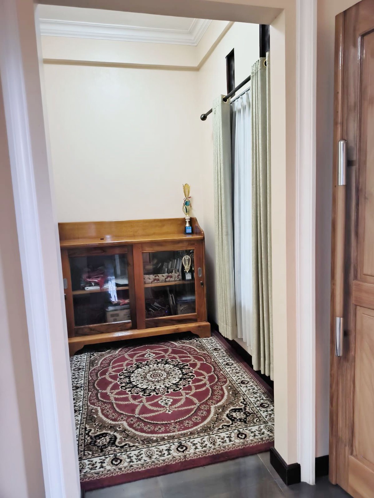 Rumah Bagus Di Jl Kav Keuangan Raya Ciputat Tangerang Selatan